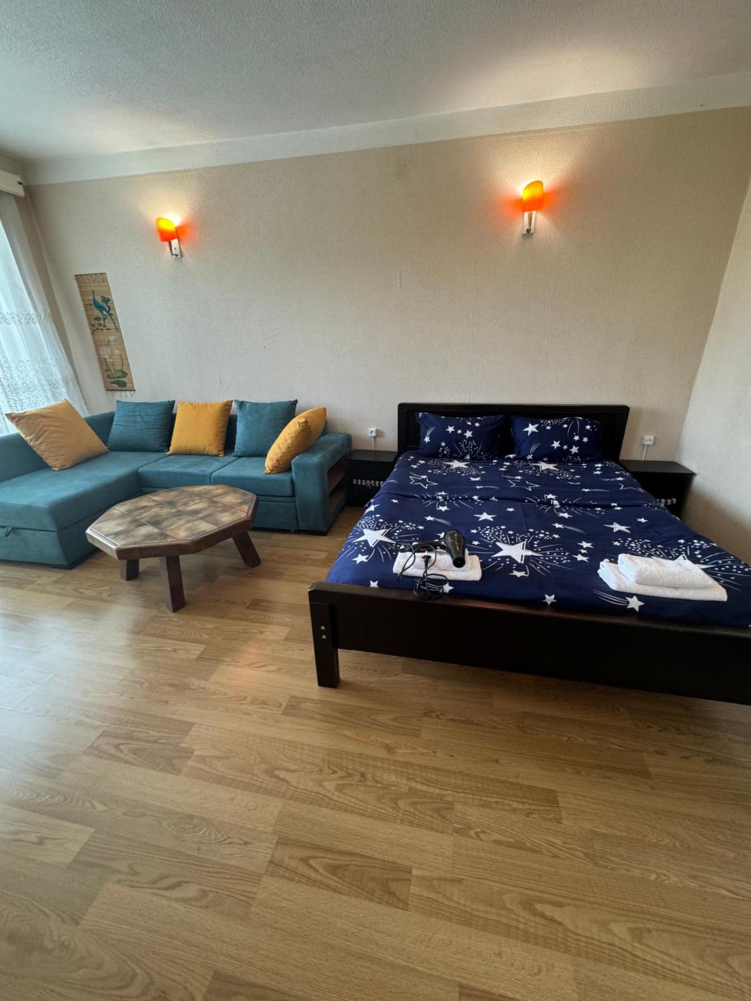 Cozy Apartment With Balcony Tbilisi Exterior foto